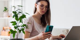 Blog Improving The Payment Experience For Mid Market Insurance Businesses